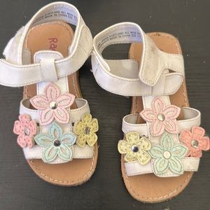 Girl white and pink sandles hardly used